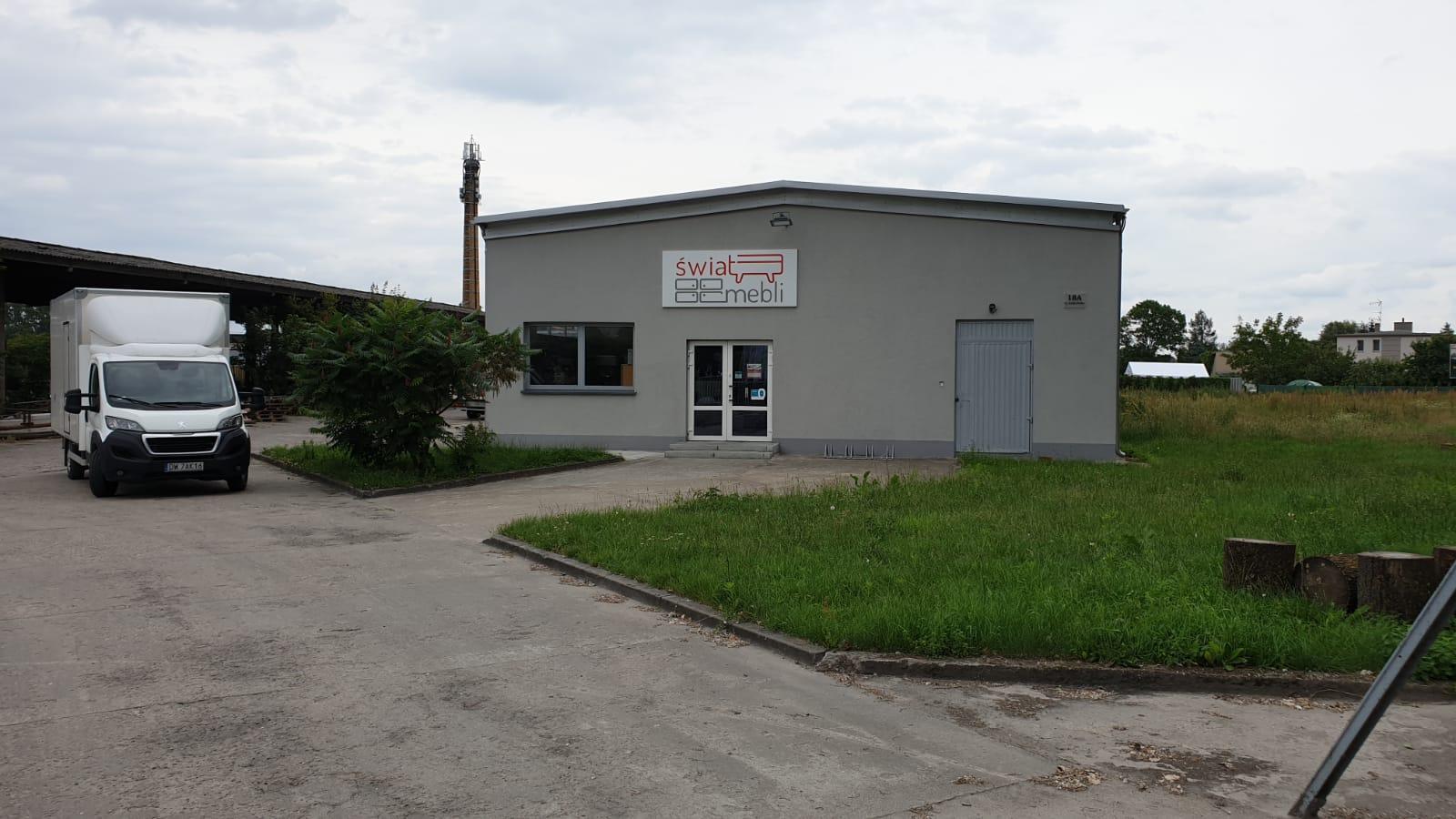 budynek salonu w Pakość